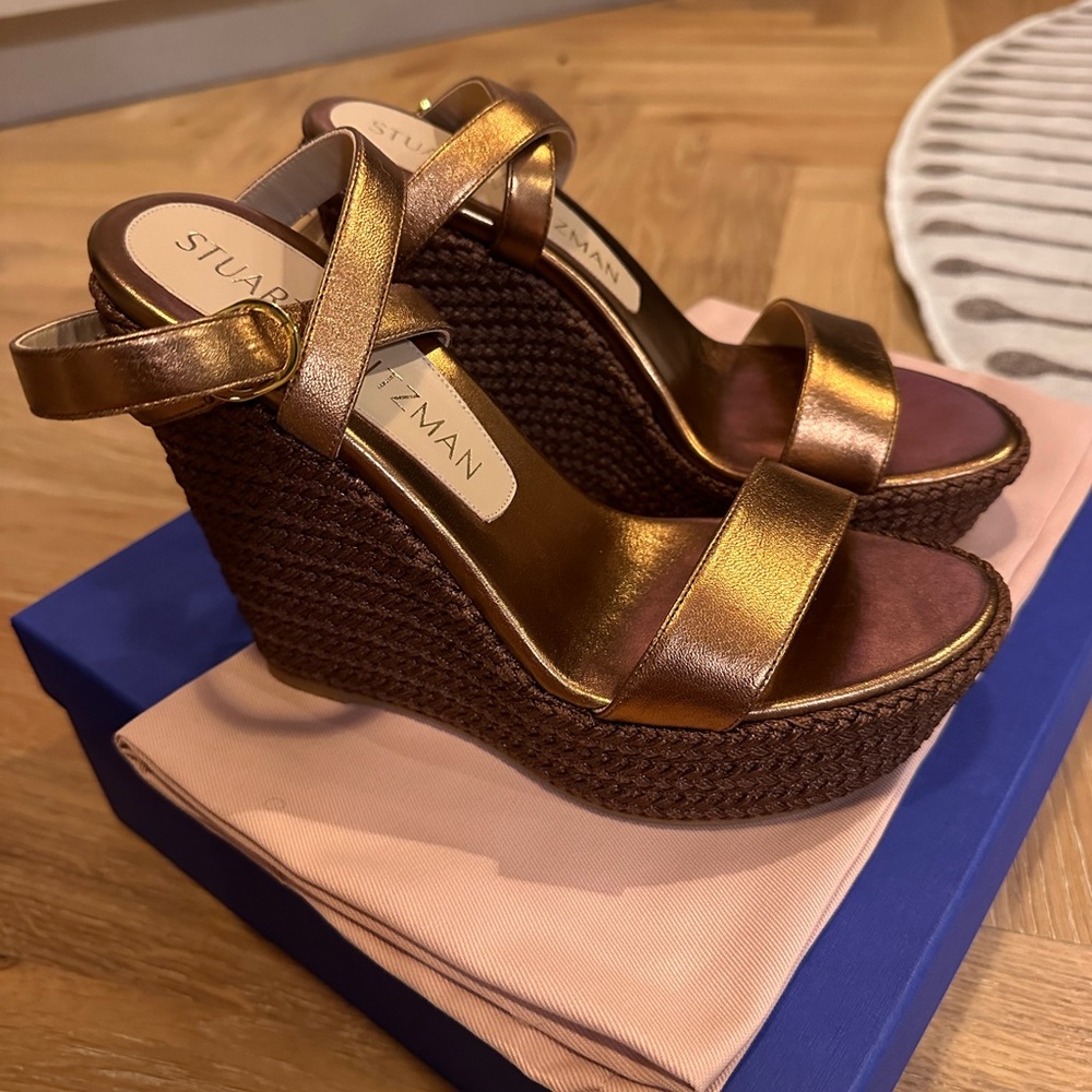 Stuart Weitzman Alex Wedge - Picture 2 of 3